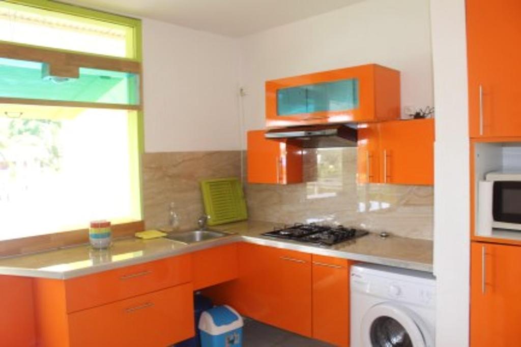 House with one bedroom in Le Gosier with furnished terrace and WiFi 3 km from the beach - main image